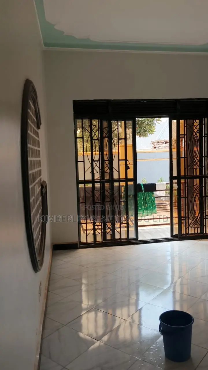 3bdrm Bungalow in Kira for sale