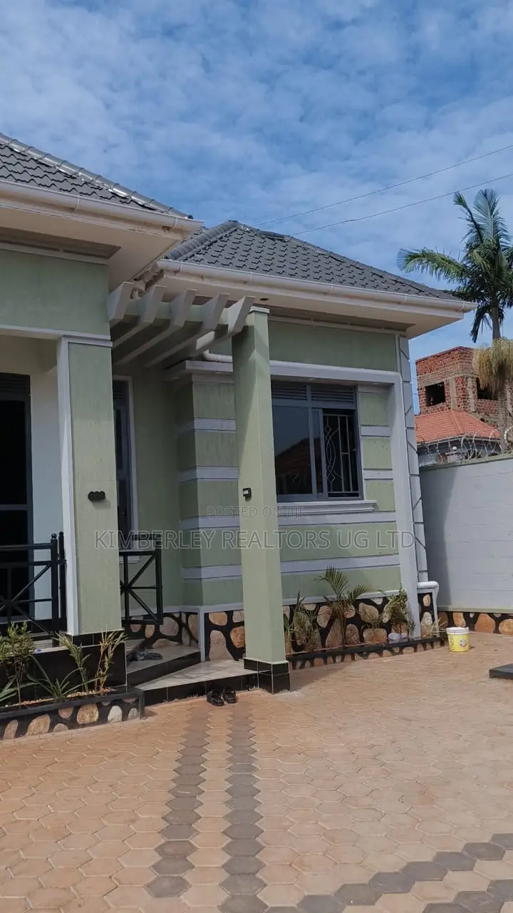 3bdrm House in Division A for sale