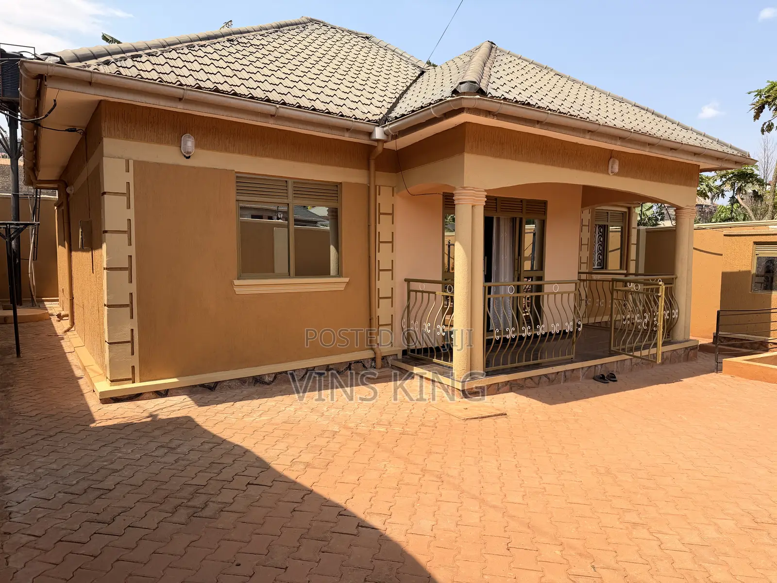 3bdrm House in Ssabagabo-Makindye for sale