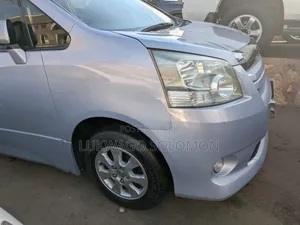 Toyota Noah 2009 Teal