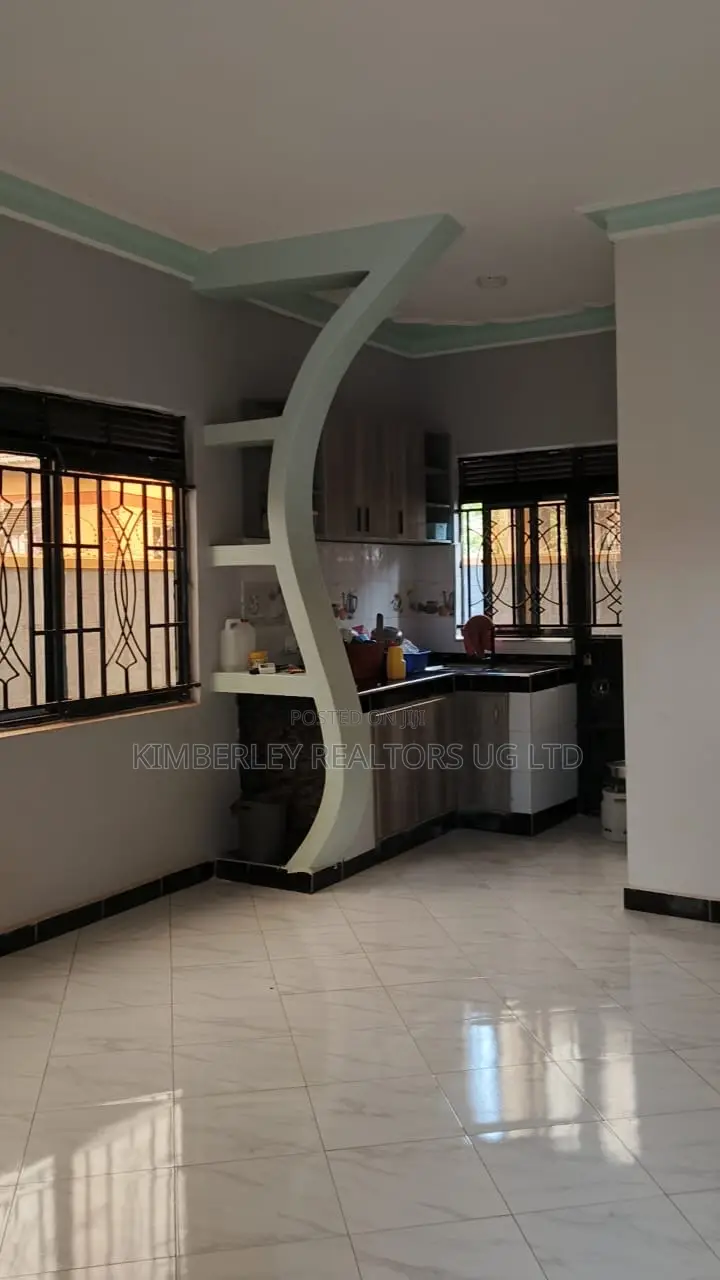 3bdrm House in Division A for sale