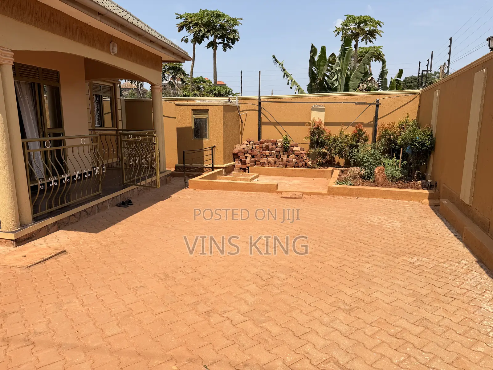 3bdrm House in Ssabagabo-Makindye for sale