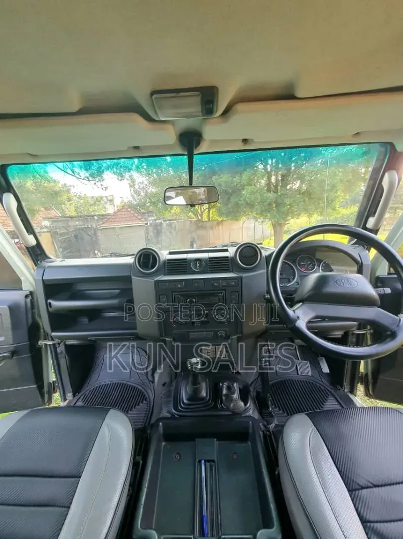 Land Rover Defender 2012 Green