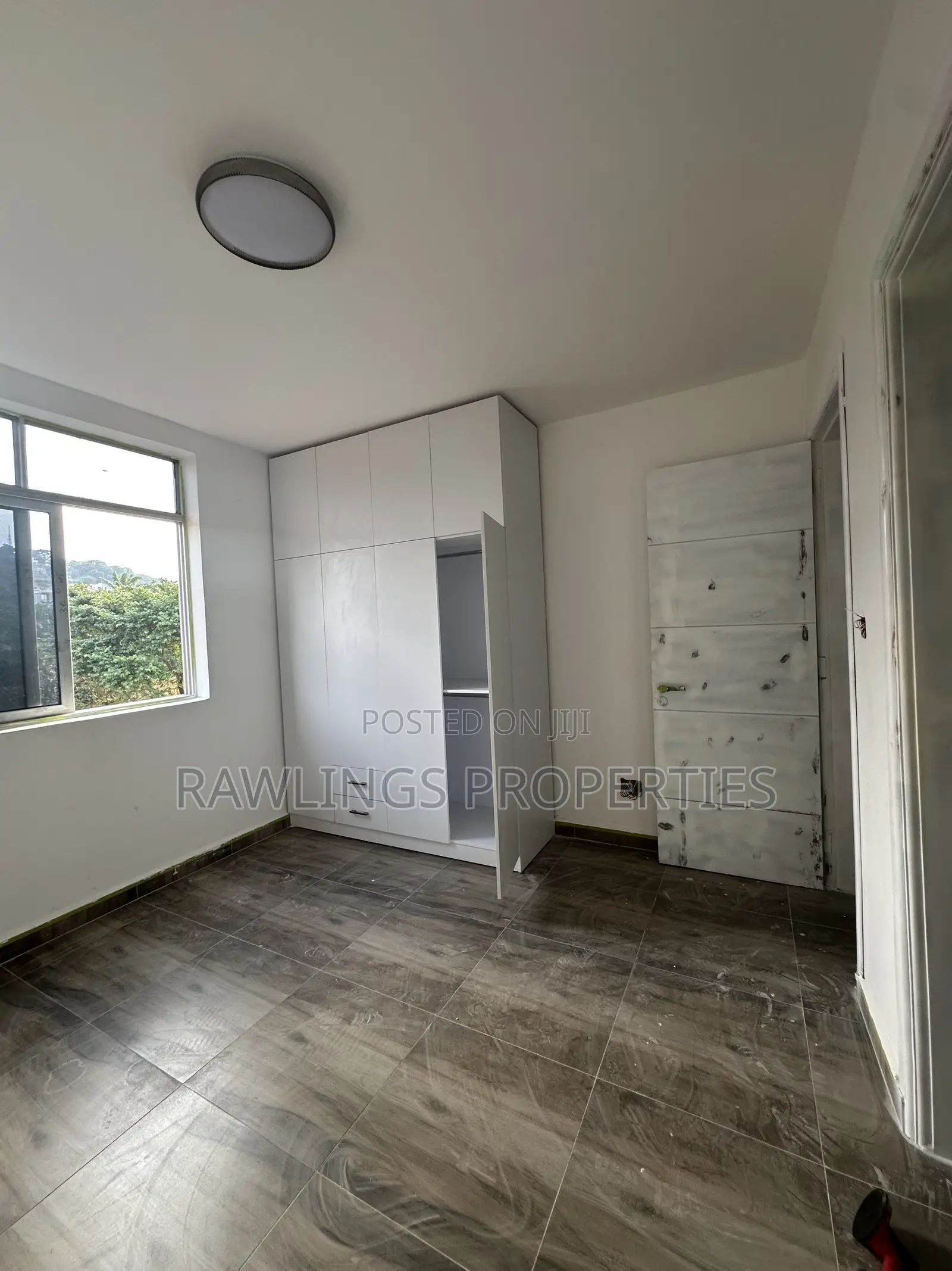 3bdrm Penthouse in Buziga, Makindye for rent