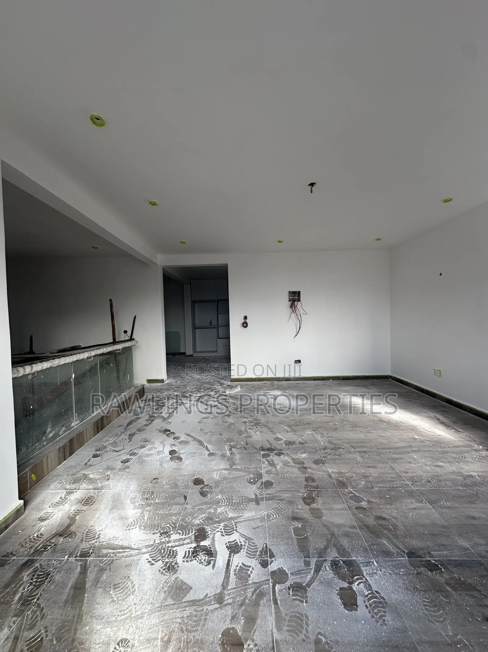 3bdrm Penthouse in Buziga, Makindye for rent