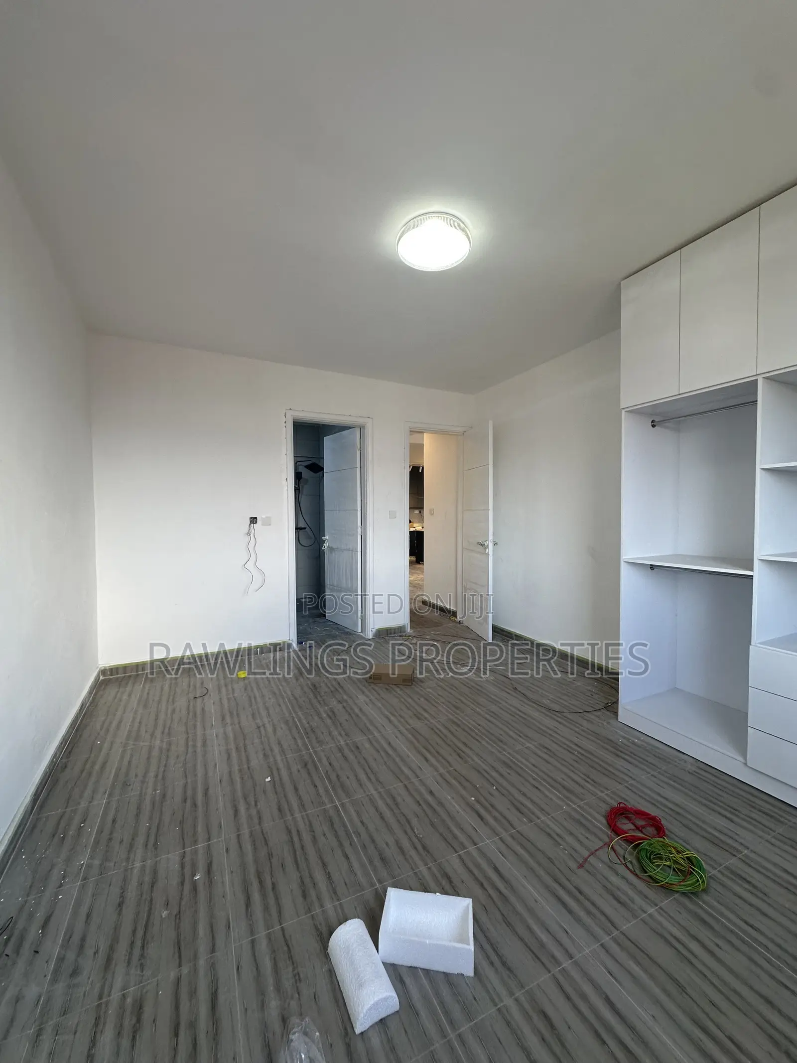 3bdrm Penthouse in Buziga, Makindye for rent
