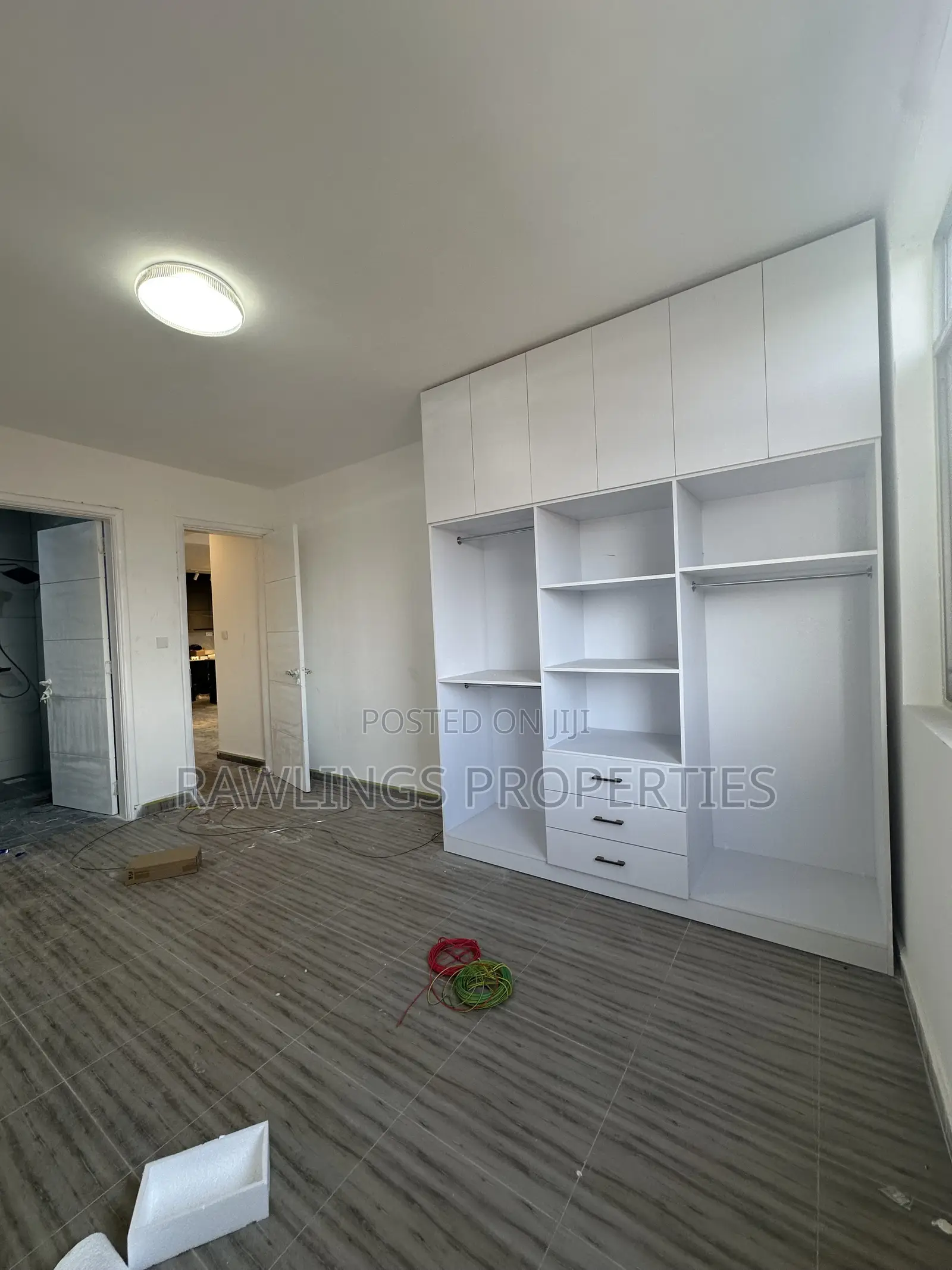 3bdrm Penthouse in Buziga, Makindye for rent