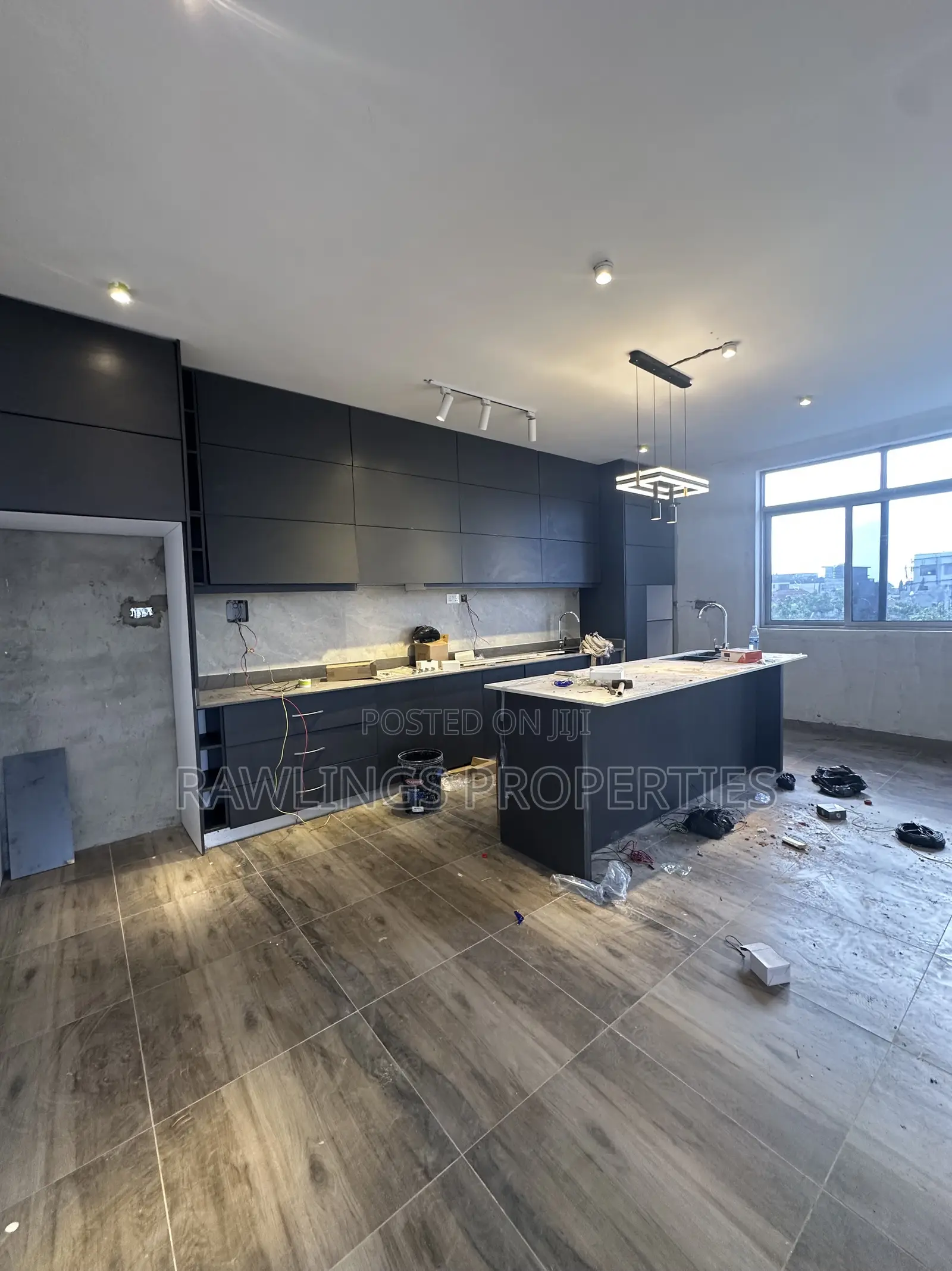3bdrm Penthouse in Buziga, Makindye for rent