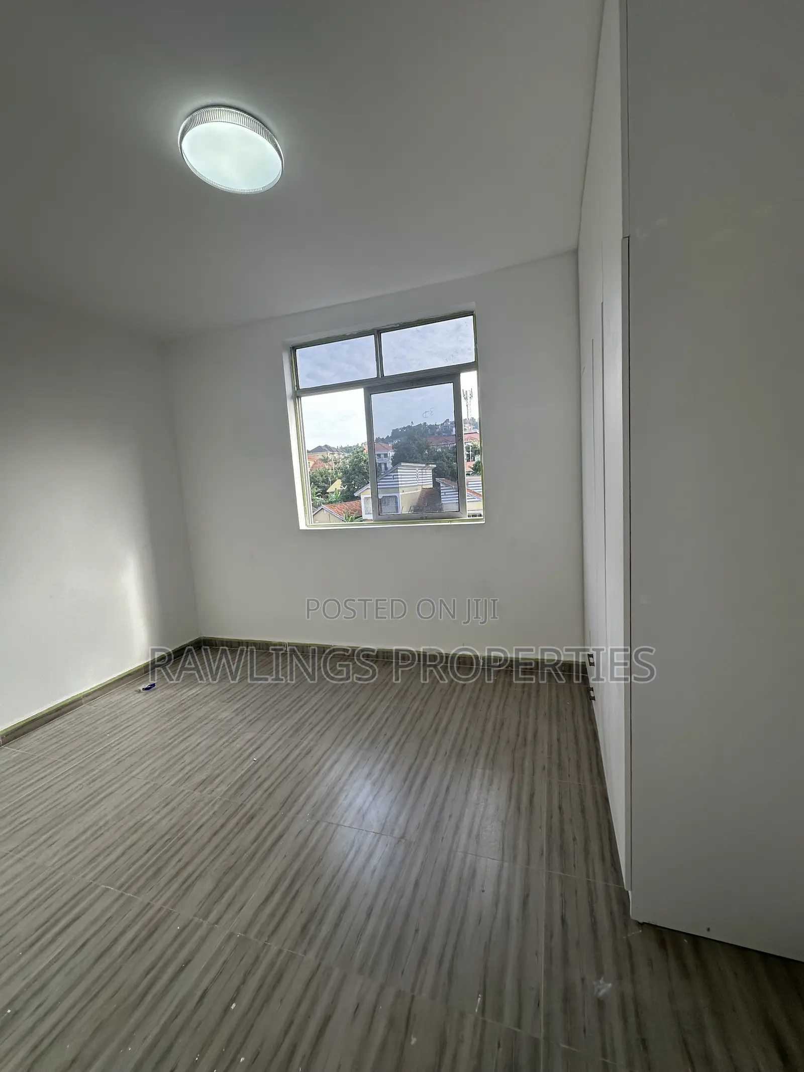 3bdrm Penthouse in Buziga, Makindye for rent