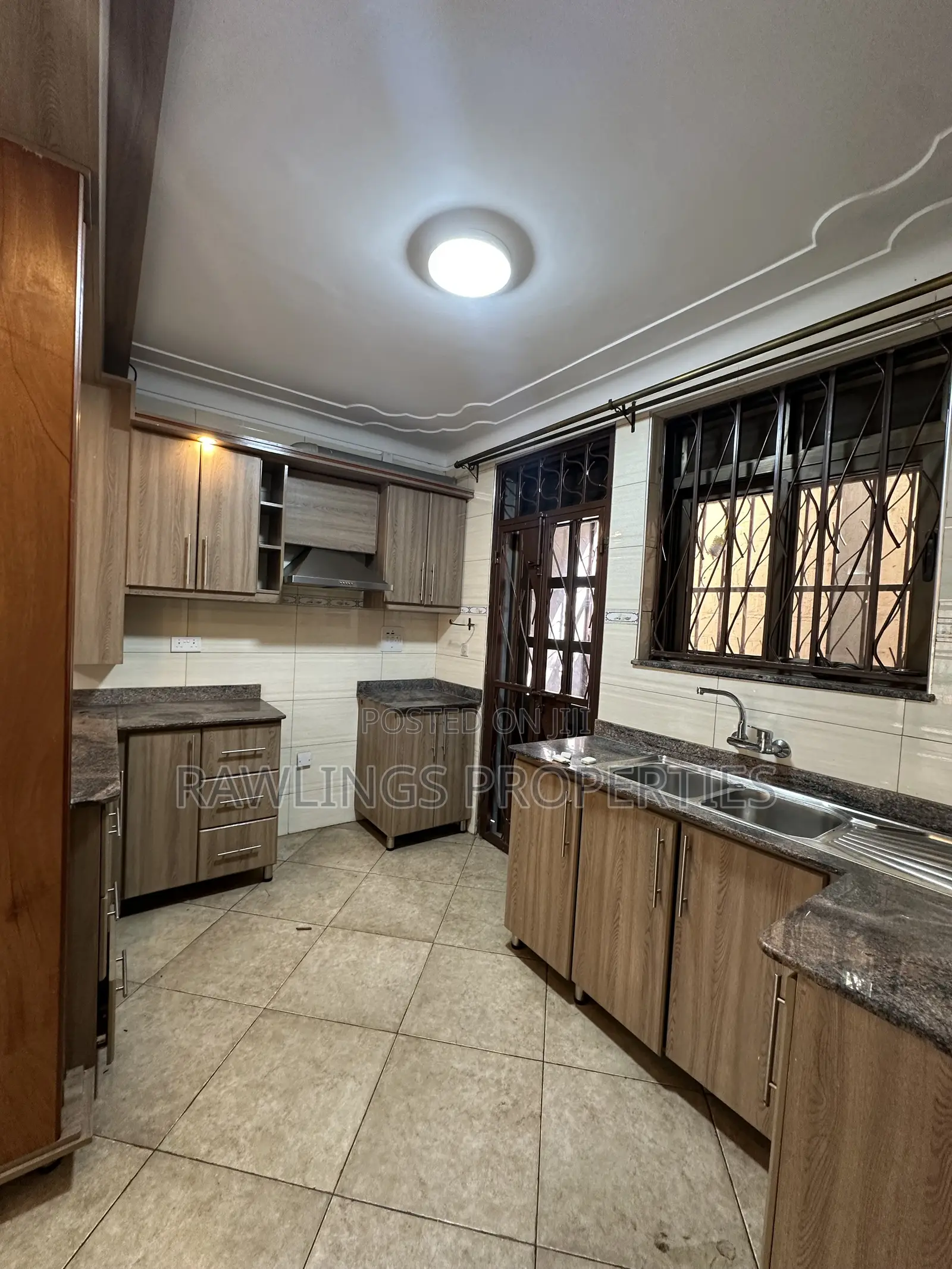 3bdrm Apartment in Bunga, Makindye for rent
