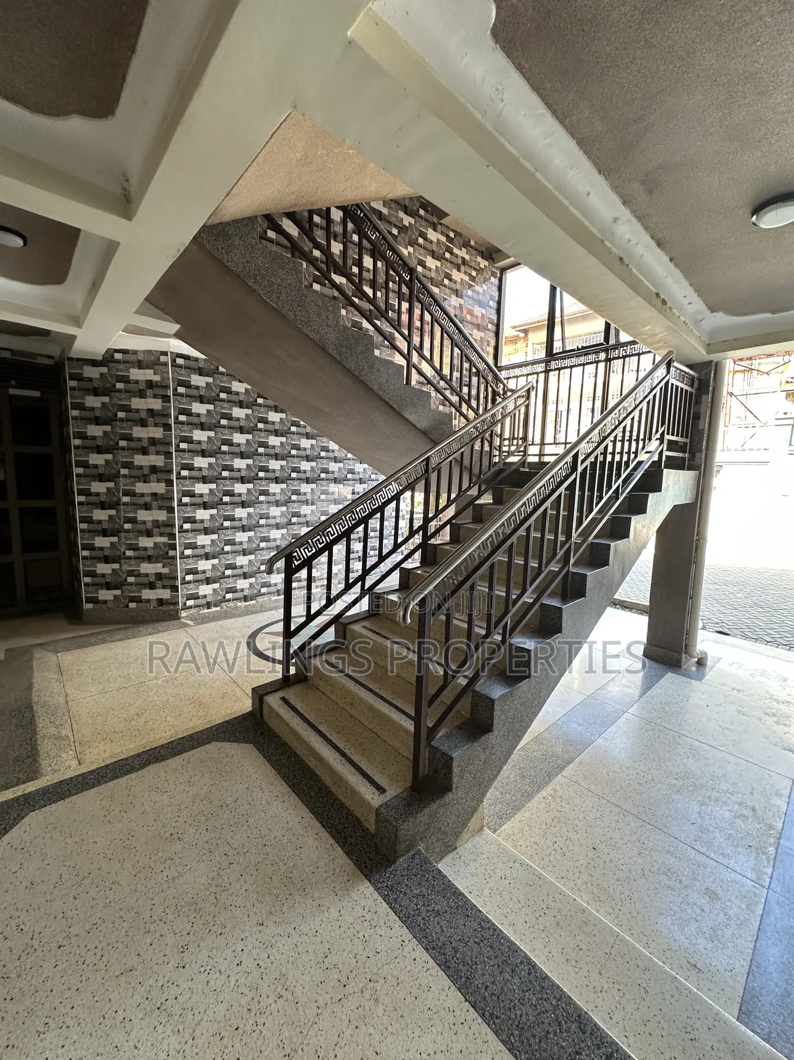 3bdrm Apartment in Bunga, Makindye for rent
