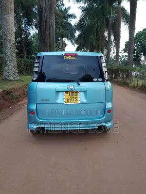 Toyota Sienta 1.5 AWD 2009 Blue