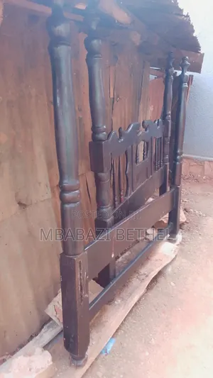 Used / Second 5by6 Wooden Bed on Sale