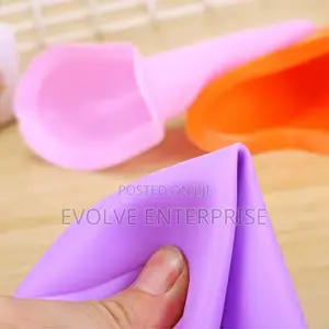 Woman Urinal Outdoor Travel Design Women Camping Portable Female Uri