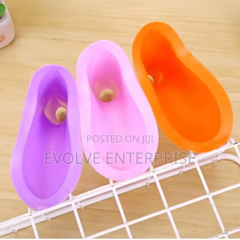 Woman Urinal Outdoor Travel Design Women Camping Portable Female Uri