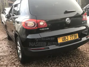 Volkswagen Tiguan 2010 Black