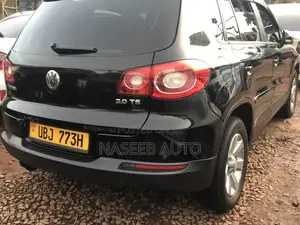 Volkswagen Tiguan 2010 Black