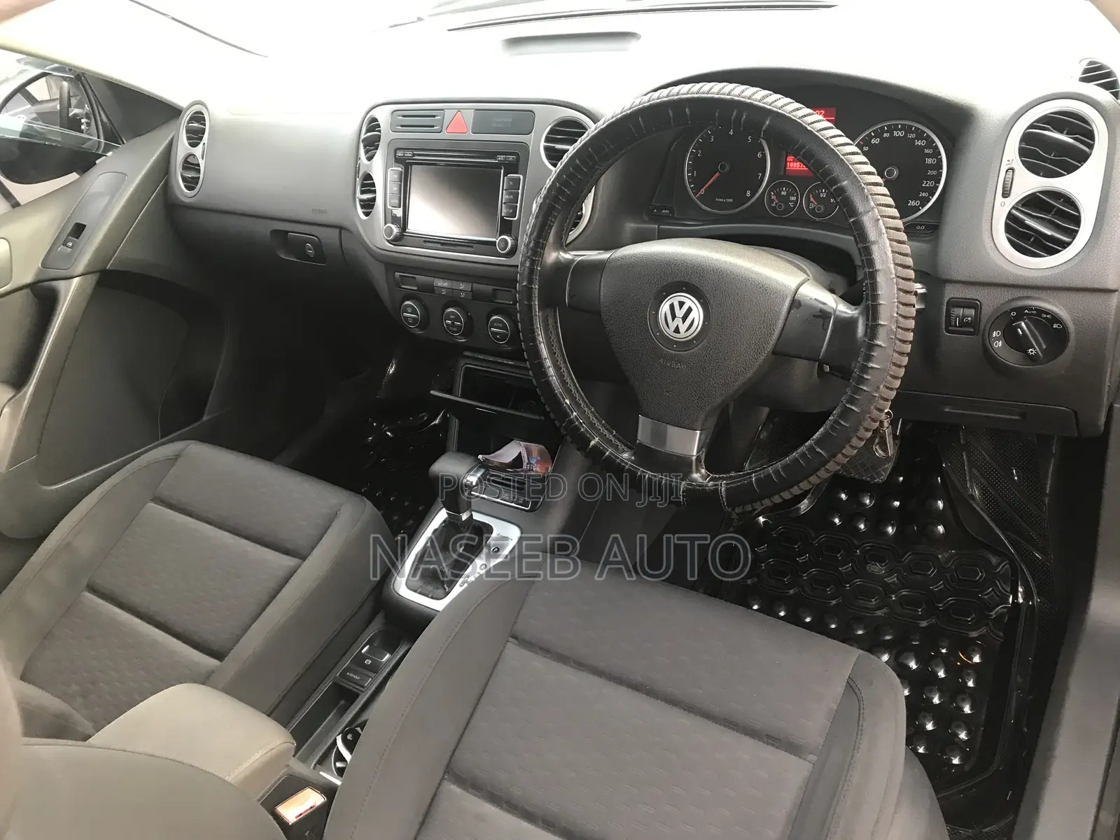 Volkswagen Tiguan 2010 Black