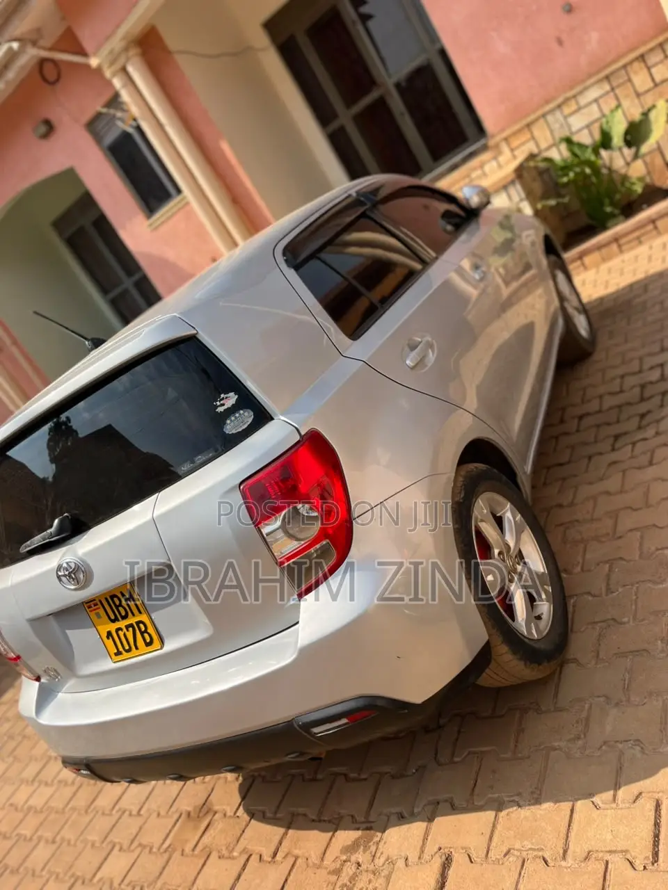 Toyota IST 2010 Silver