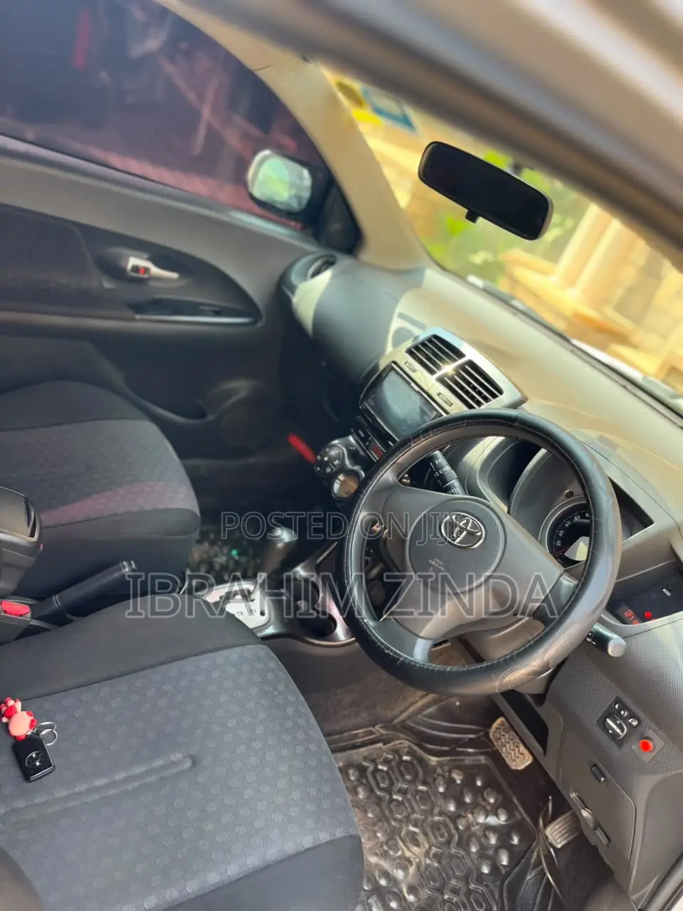 Toyota IST 2010 Silver
