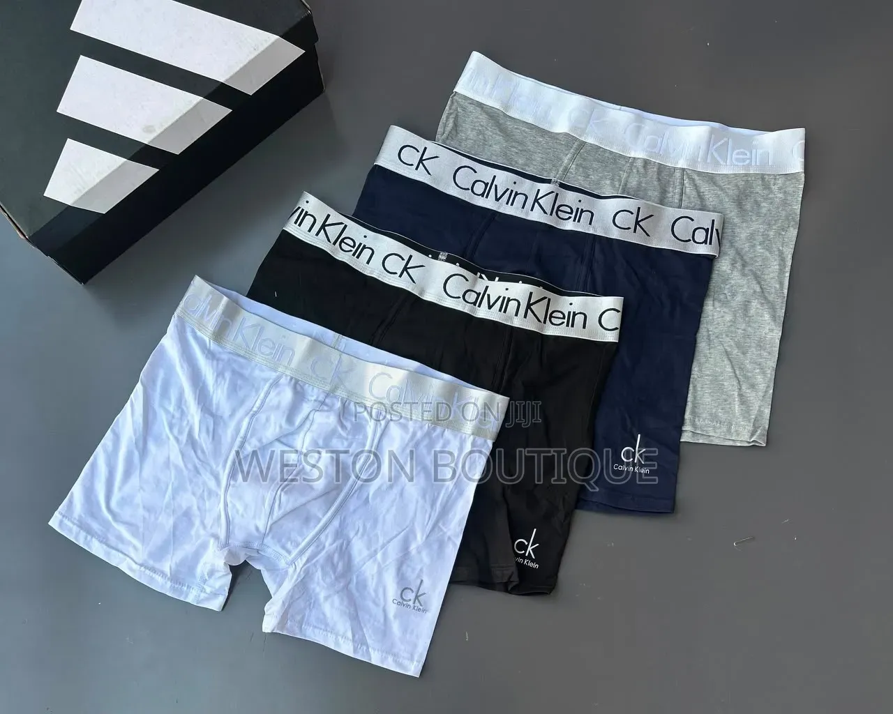 Boxers Available Calvin Klein