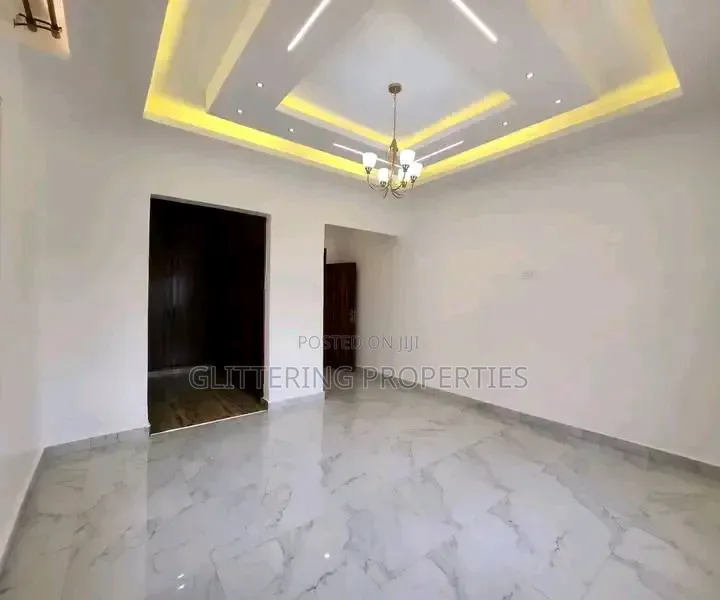 4bdrm Bungalow in Kitende Entebbe Road, Central Division for rent