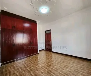 4bdrm Bungalow in Kitende Entebbe Road, Central Division for rent