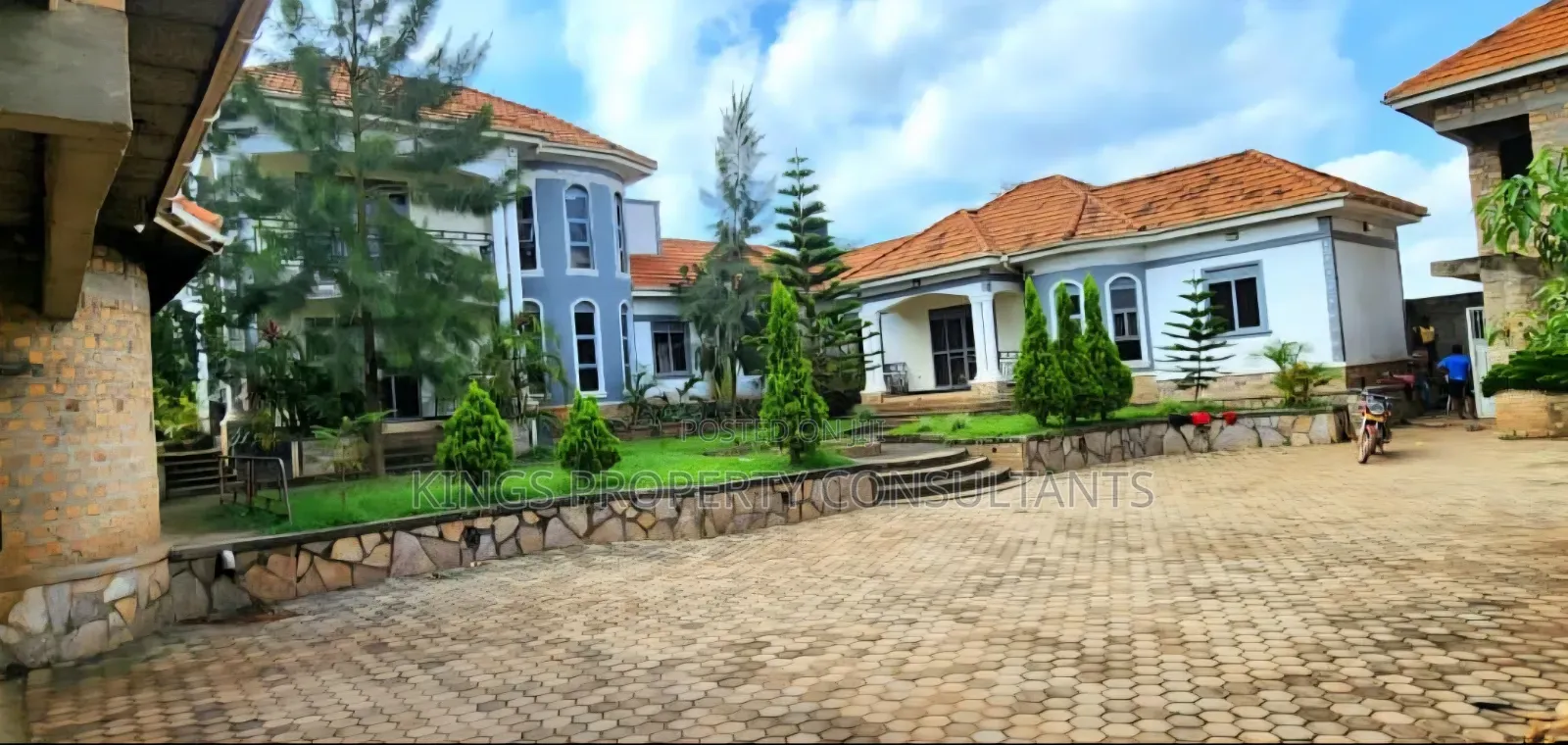 Furnished 6bdrm Mansion in Wakiso Estate for sale