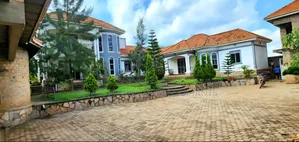 Furnished 6bdrm Mansion in Wakiso Estate for sale