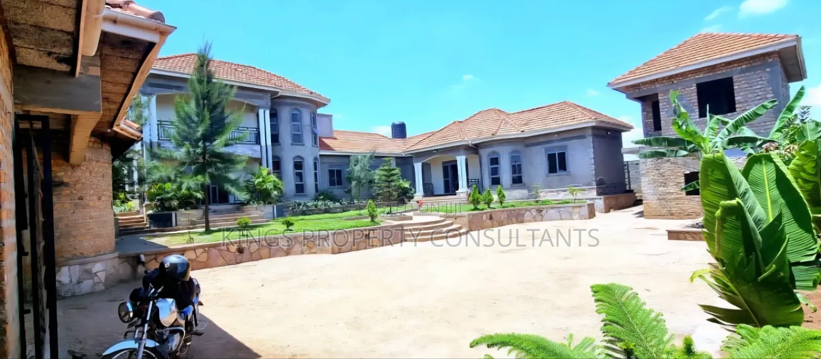 Furnished 6bdrm Mansion in Wakiso Estate for sale