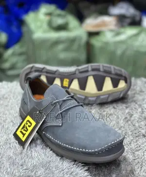 Men’s Classic Mid-Gray CATERPILLAR Smart Casual Low Boat Shoes