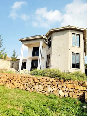 5bdrm Block of Flats in Royal Estate, Katabi for sale