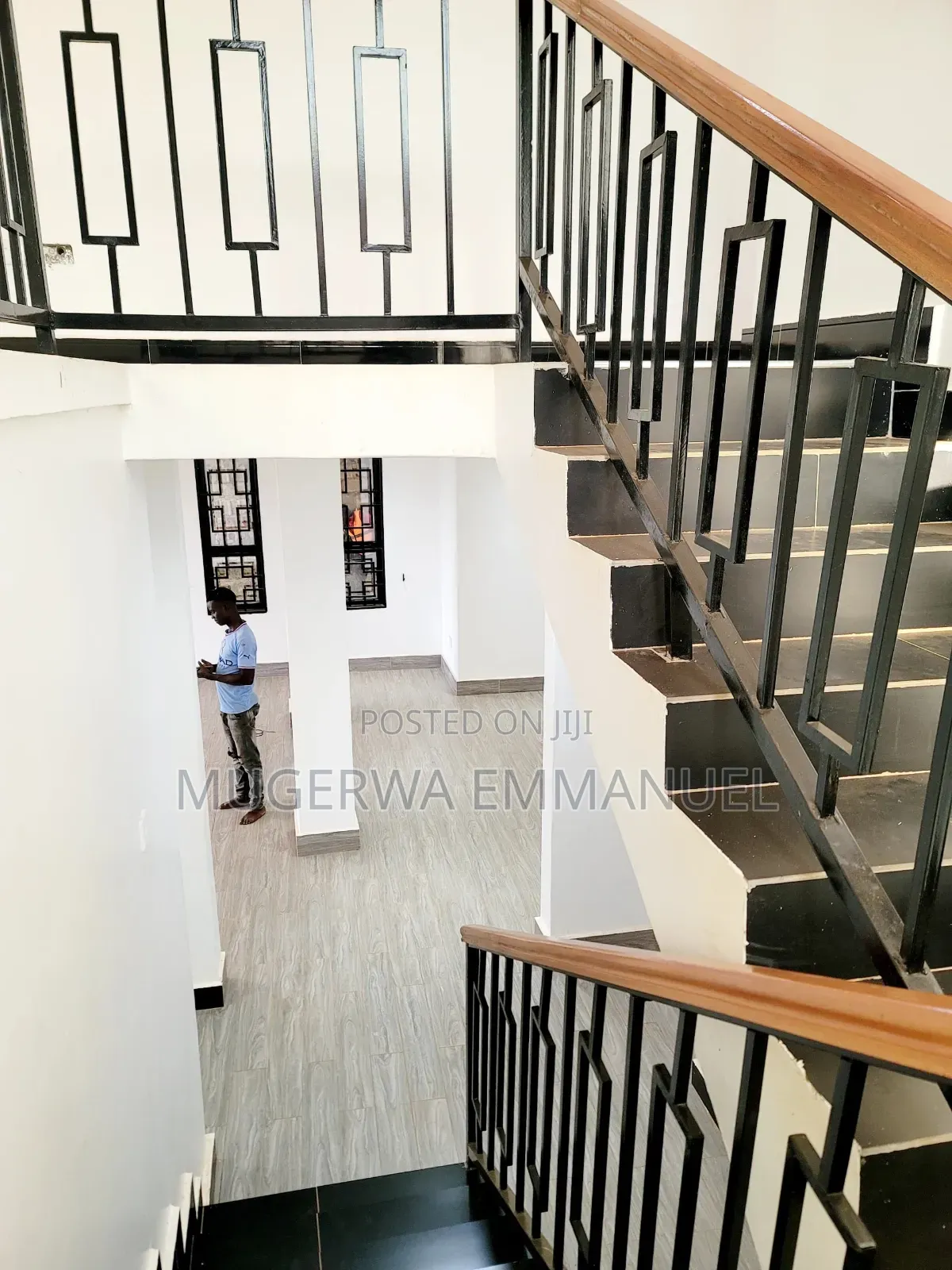 5bdrm Block of Flats in Royal Estate, Katabi for sale