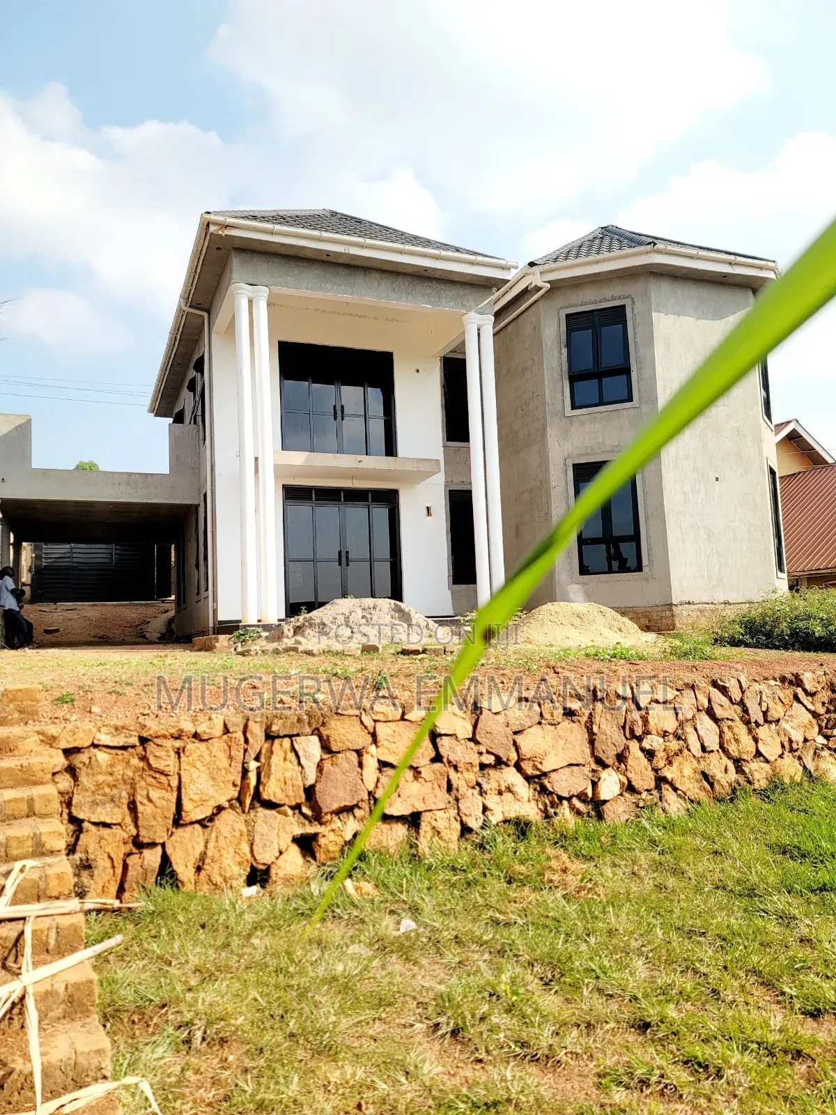 5bdrm Block of Flats in Royal Estate, Katabi for sale