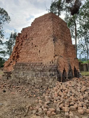 Brick DSTRKT