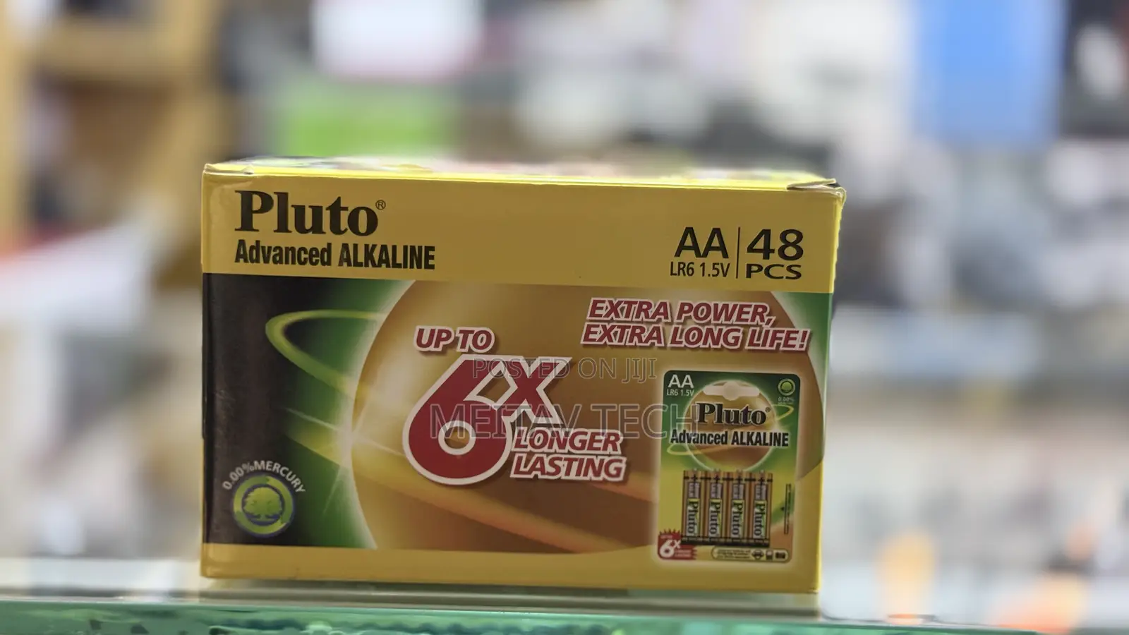 Pluto Advanced Alkaline AA Batteries With a 1.5V LR6