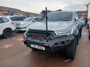Toyota Hilux 2019 Gray
