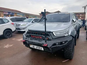 Toyota Hilux 2019 Gray