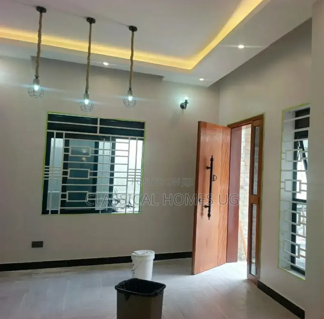 3bdrm Bungalow in Muyenga, Central Division for rent