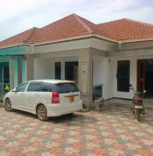 3bdrm Bungalow in Muyenga, Central Division for rent