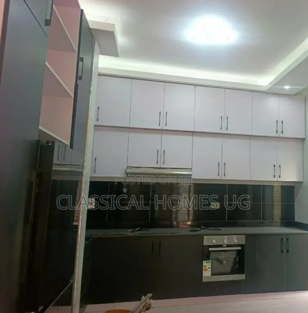 3bdrm Bungalow in Muyenga, Central Division for rent