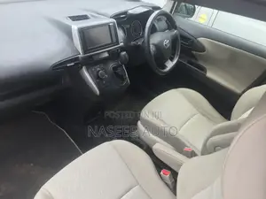 Toyota Wish 2010 White