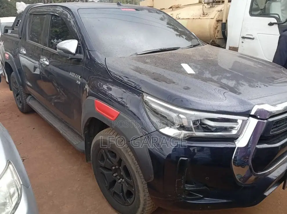 Toyota Hilux Revo Double Cab Deisel 2.8 RWD 2021 Blue