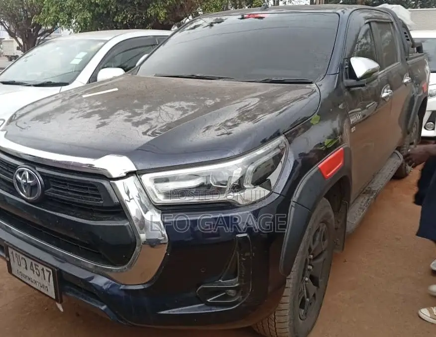 Toyota Hilux Revo Double Cab Deisel 2.8 RWD 2021 Blue