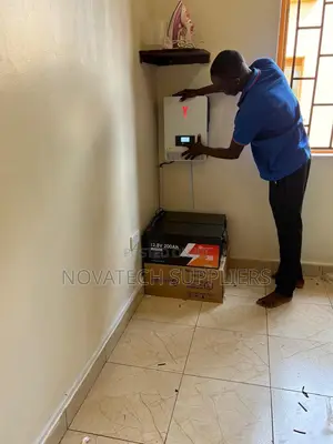 2kVA Hybrid Inverter + 5kWh Lithium Battery Solar System