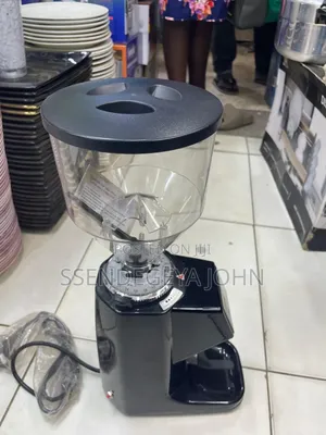 An Electric Coffee Bean Grinding Machine