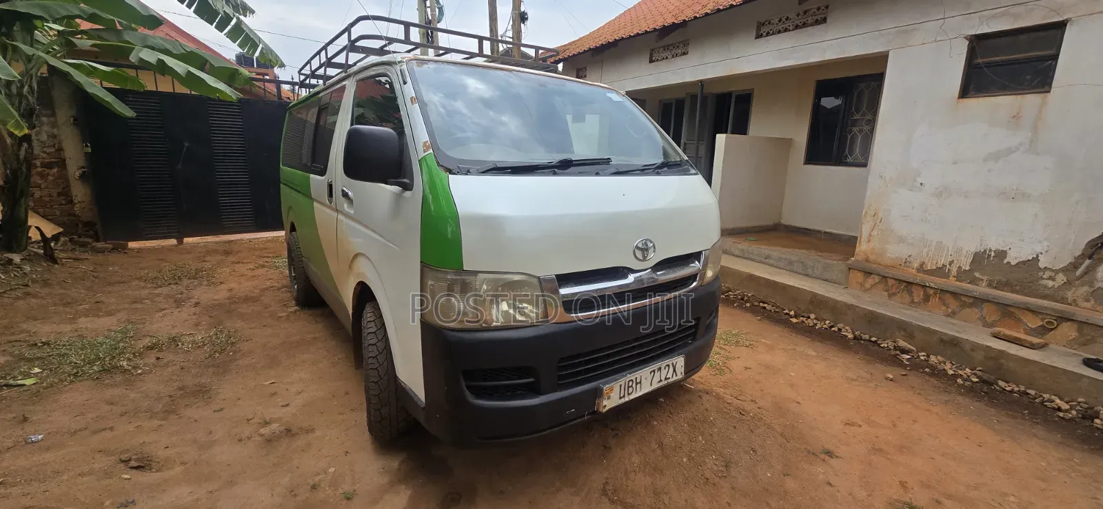 Toyota HiAce 2006 White