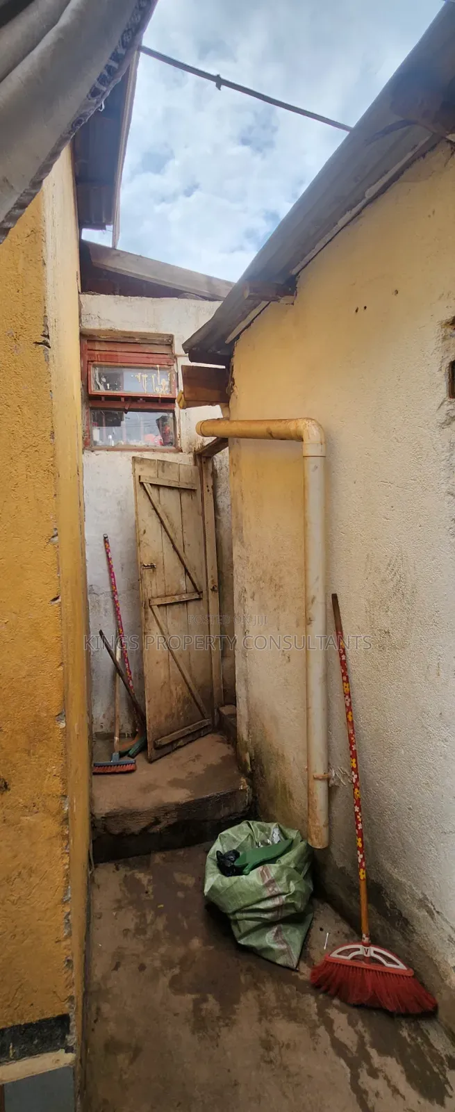 Commercial Building for Sale Located in Kampala Lugala Masanafu