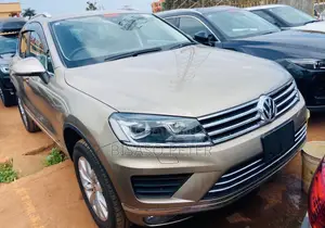 Volkswagen Touareg 2014 Gray