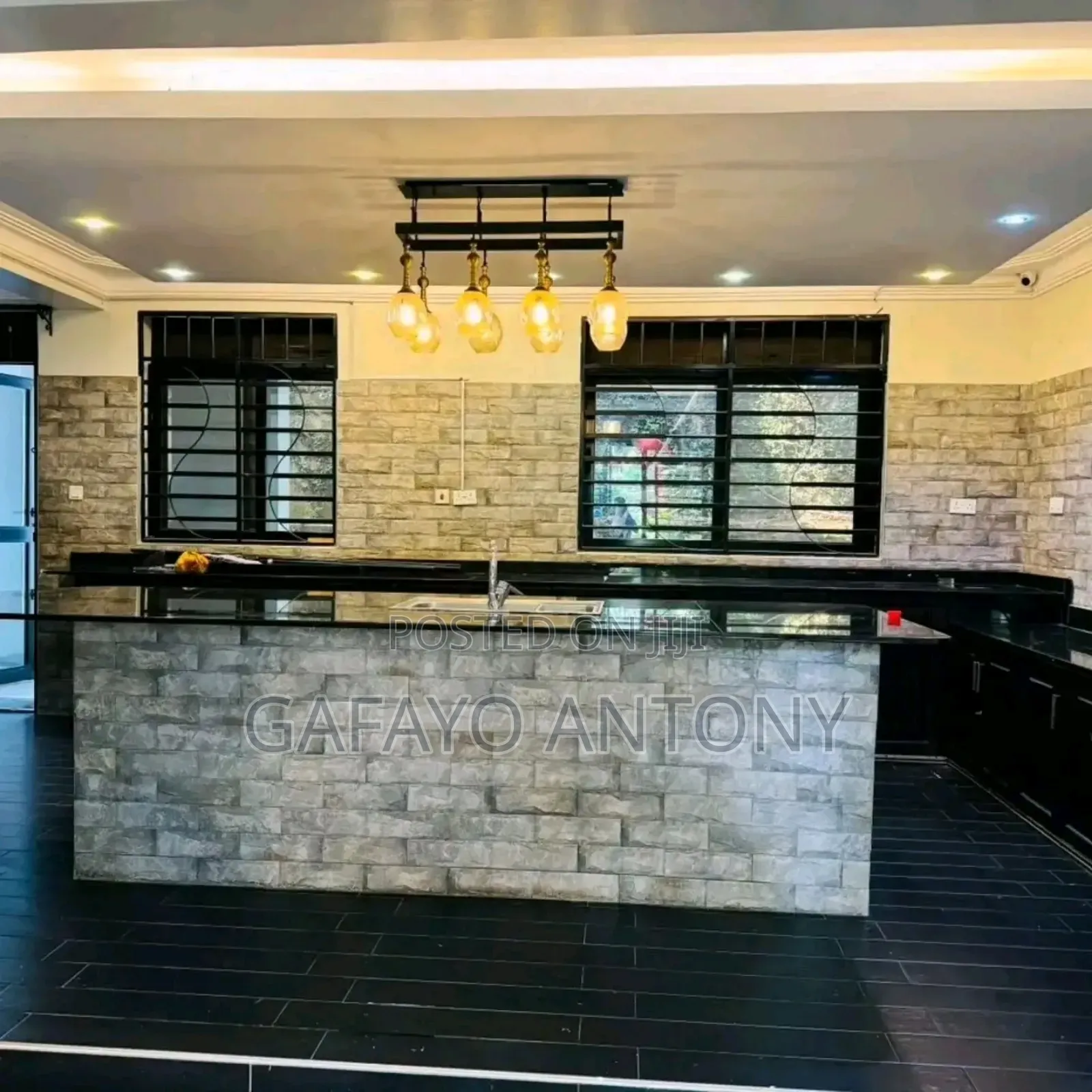 5bdrm House in Kiwafu Estate, Central Division for sale